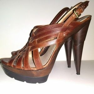 Stuart Weitzman brown heels size 6.5